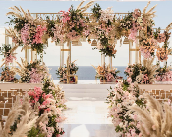 How to Work with Your Wedding Planner to Perfect Your Decorations